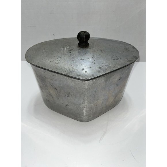 Vintage Super Maid Cookware Triangle Cast Aluminum Cooking Pot Heart Shape - Picture 1 of 11